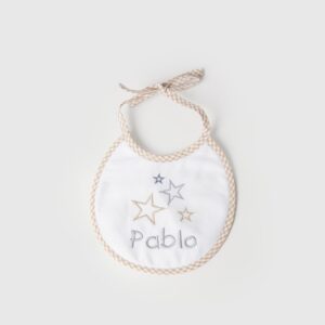 Babero estrellas grises